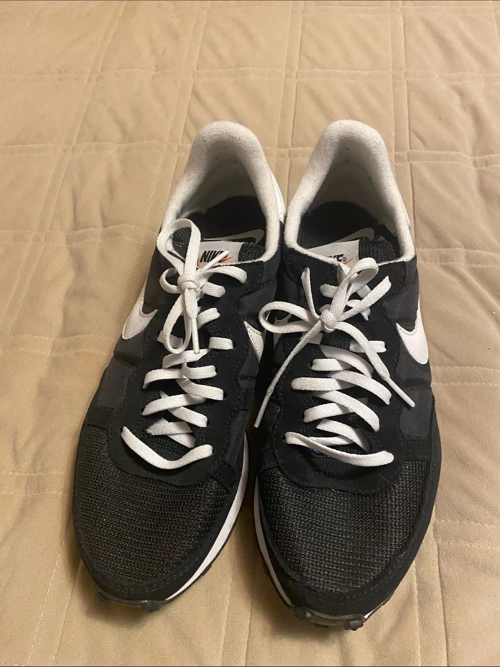 Nike Men’s Black and White Athletic Sneakers